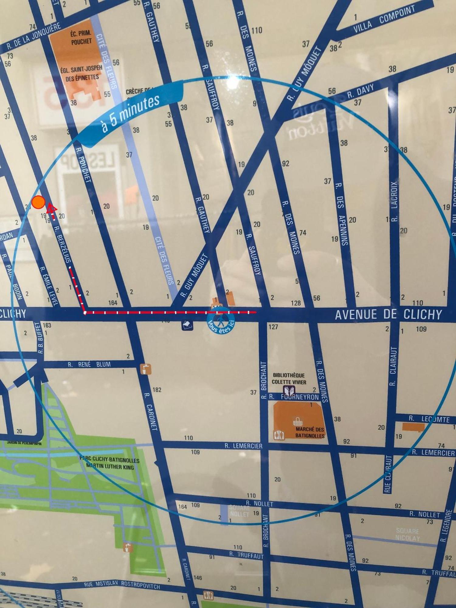 Studio "Maryline" Sejours Parisiens Abordables - Rez De Chaussee Sur Beau Patio Ombrage- Accessible Handcaps - Grand Canape-Lit Clic Clac 2 Places - Cuisine Equipee - Salle De Bains - 5 Minutes Du Metro Brochant Ligne 13,Bus 74 Et 31 Exterior photo